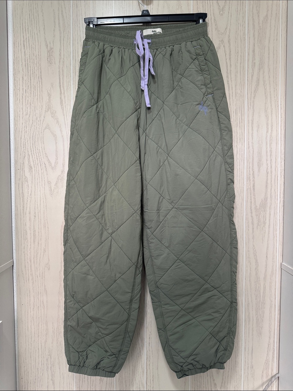 Anthropologie Daily Practice Quilted Olive Green Packable Joggers Small NWOT $14 - Picture 4 of 7